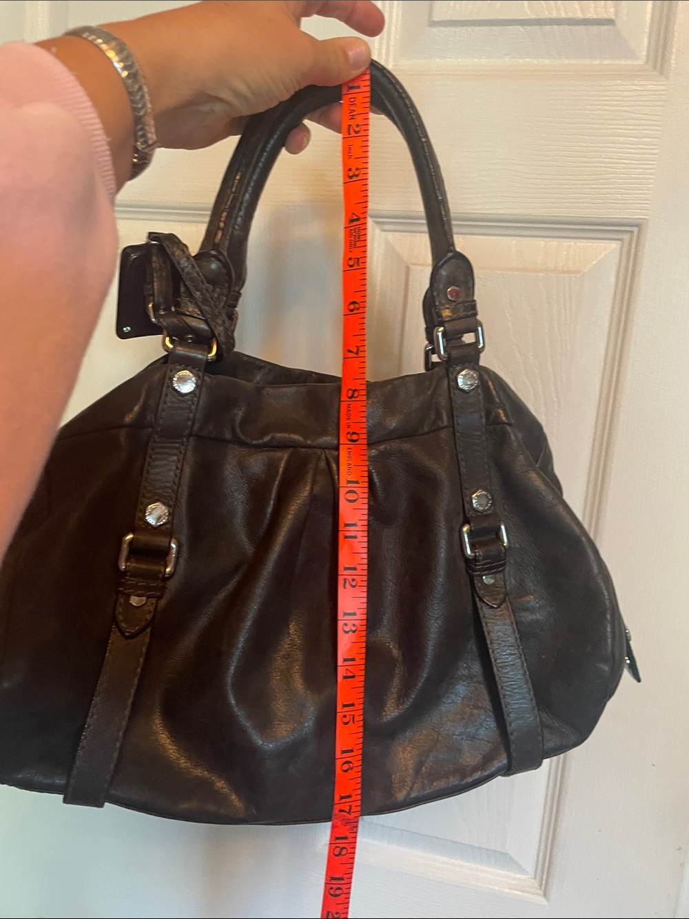 Marc by Marc Jacob’s Dr .Groovee shoulder bag with Metal ID tag - Picture 2 of 16